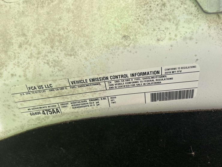 2019-ram-1500-classic-image-9