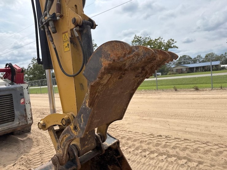 2017-caterpillar-307e2-image-24