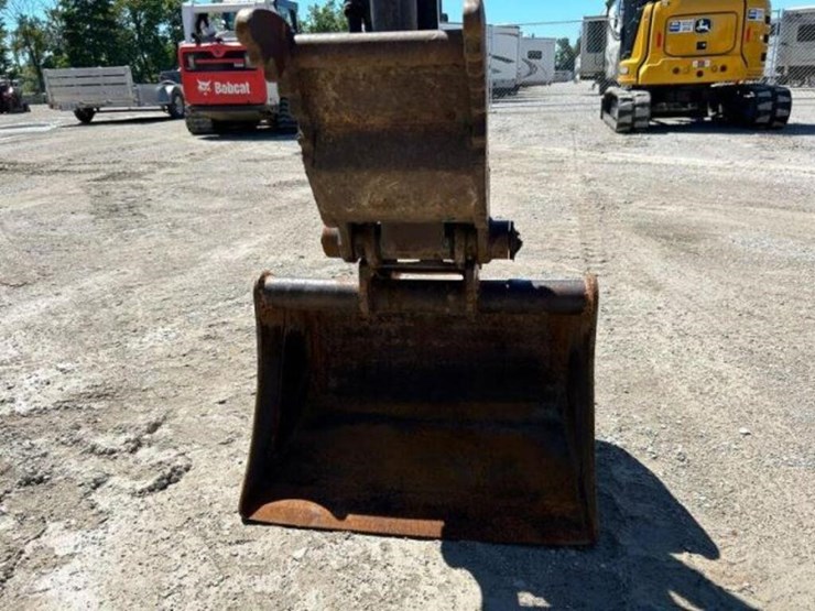 2015-deere-17g-image-51