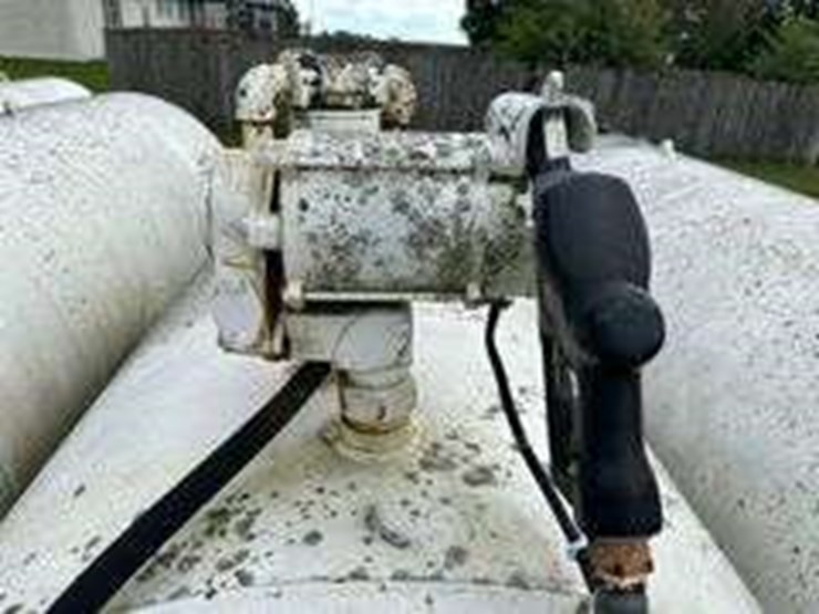 500-gal-diesel-fuel-tank-w/electric-pump-image-5