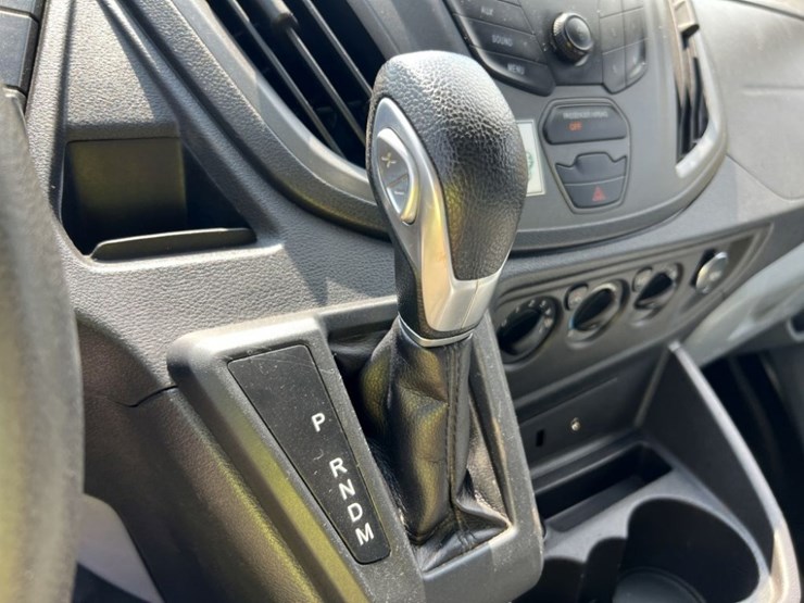 2015-ford-transit-image-29