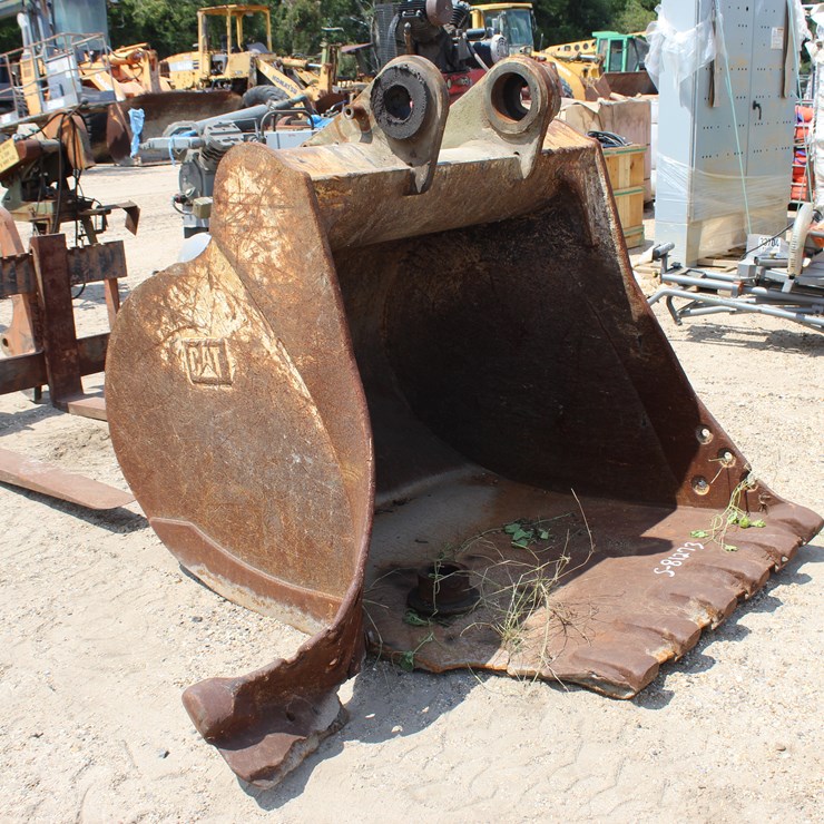 #3540 • DIGGING BUCKET WITH TEETH PARTS AND REPAIR