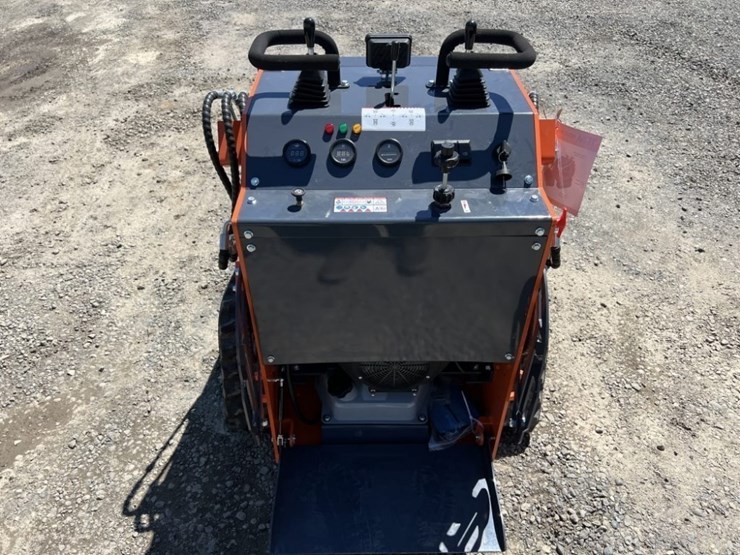 2025-tpm-t460-mini-compact-track-loader-image-13