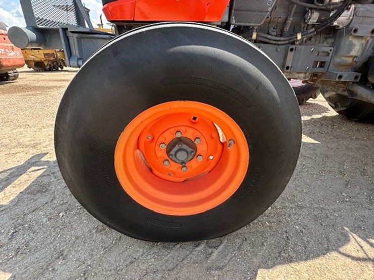 kubota-m8540f-image-28
