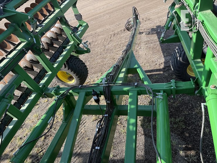 2021-john-deere-2680h-image-39