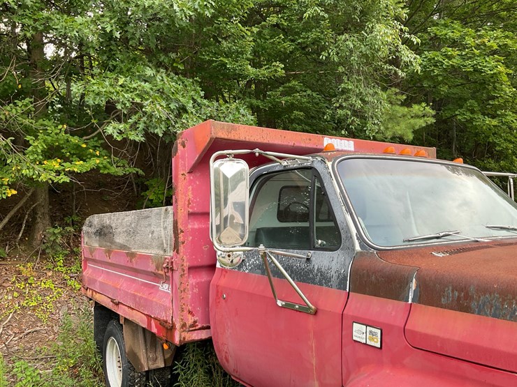 #220-•-1990-chevy-60-dump-truck-image-8