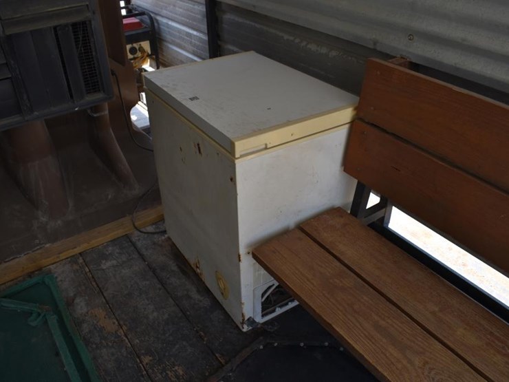 2011-16'-cooling-trailer-w/-generator,-port-a-cool-and-freezer-(vin-#-5vnbu-image-7