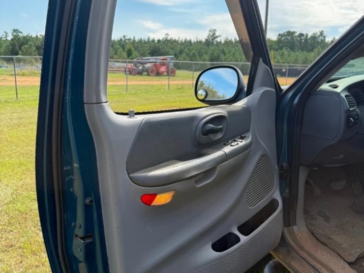 2000-ford-f150-xlt-image-13