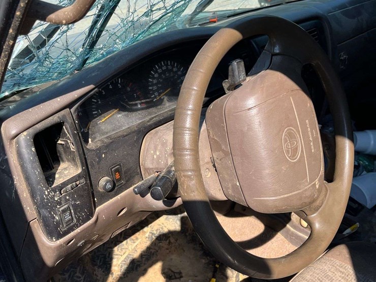 1999-toyota-tacoma-image-14