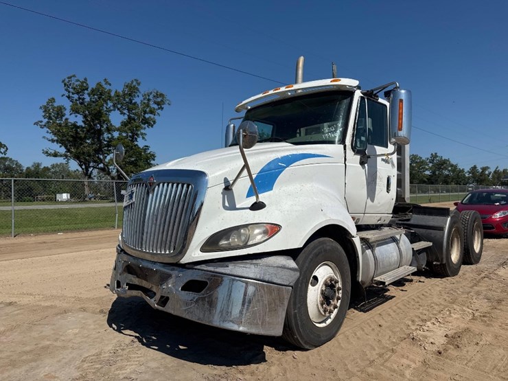 2012-international-prostar-image-2