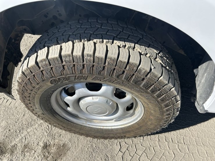 2022-ford-f150-xl-image-20