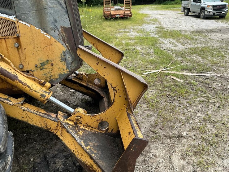 caterpillar-515-image-17