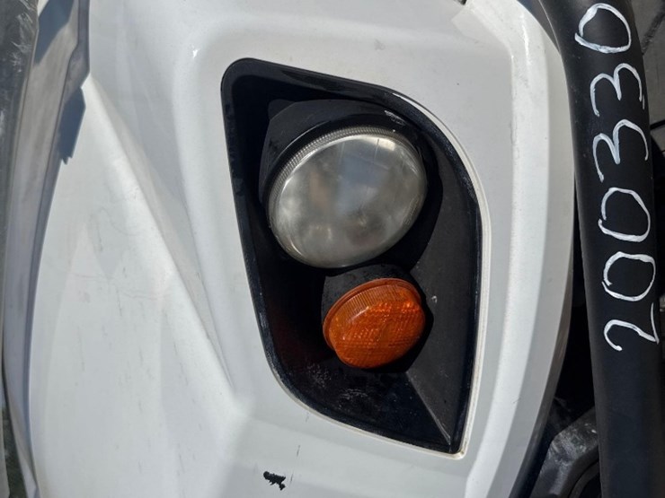 2020-ez-go-express-s4-golf-cart-image-14