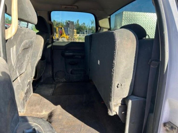 2008-chevrolet-silverado-3500hd-image-18