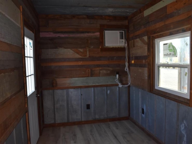 8'-x-19'-6"-cabin-w/-ac,-bathroom-and-electric-(keys-in-the-office)-(k)-image-5