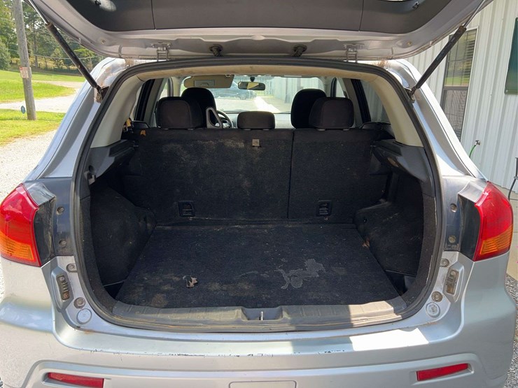 2012-mitsubishi-outlander-image-12