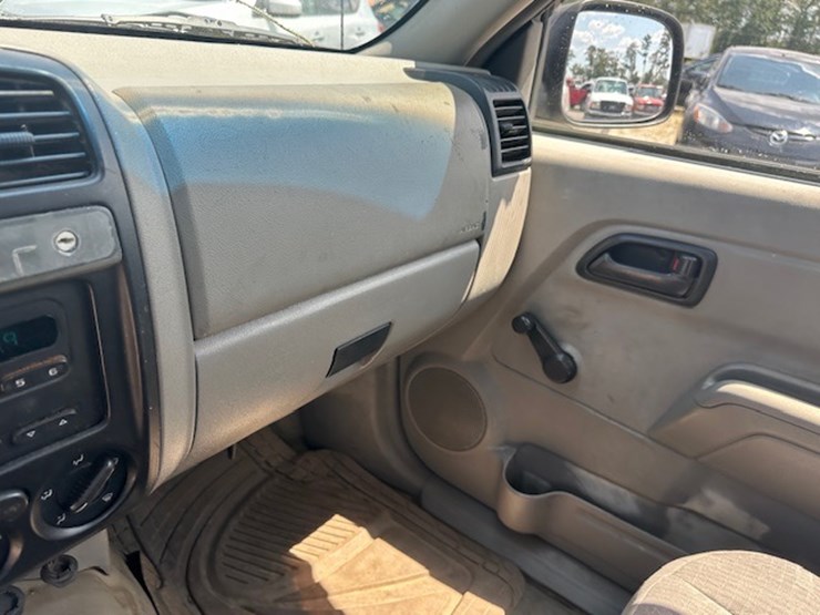 2005-chevrolet-colorado-image-38