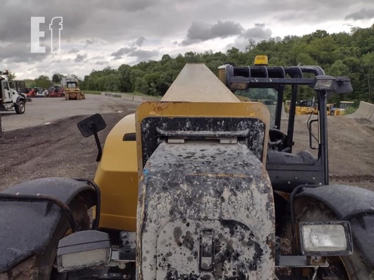 2013-caterpillar-tl642c-image-16