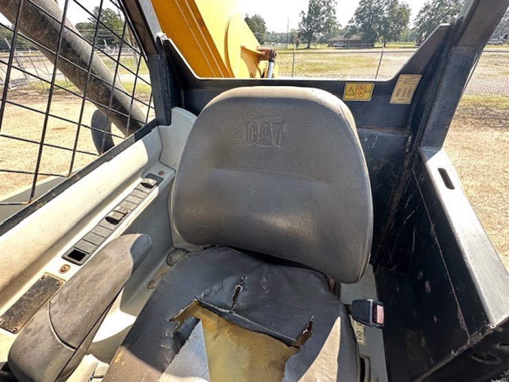 2005-caterpillar-th360b-image-56