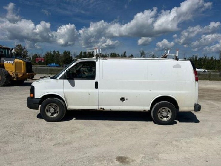 2007-chevrolet-express-2500-image-6