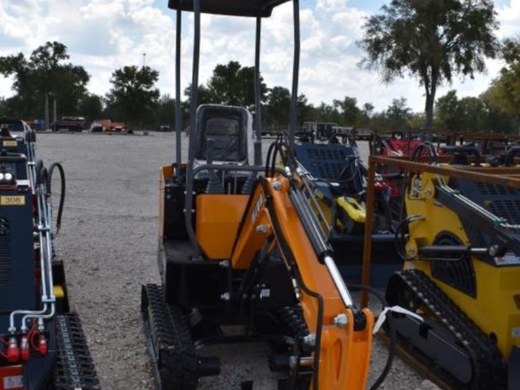 miva-va13-mini-excavator-(serial-#-13j250721)-(k)-image-2