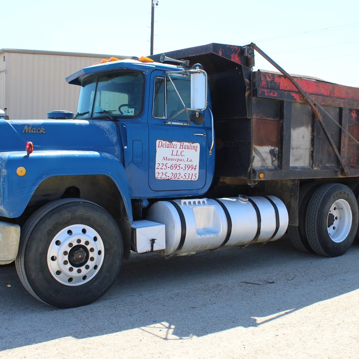 1987 MACK R688ST