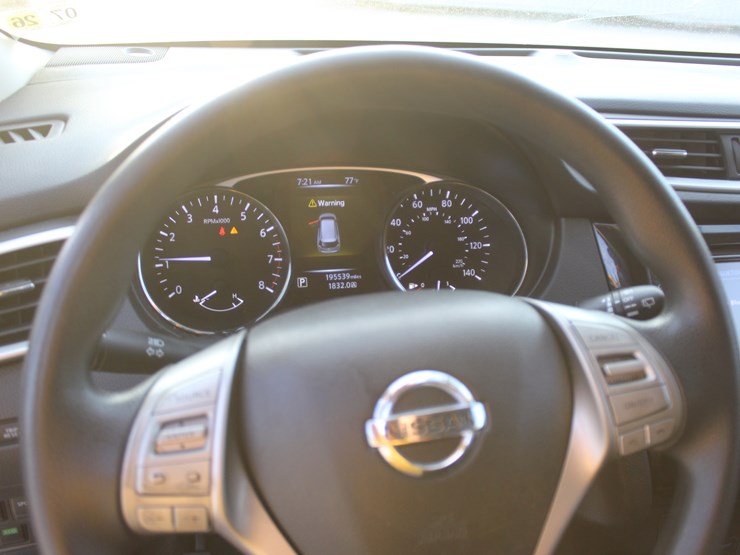 2016-nissan-rogue-image-11