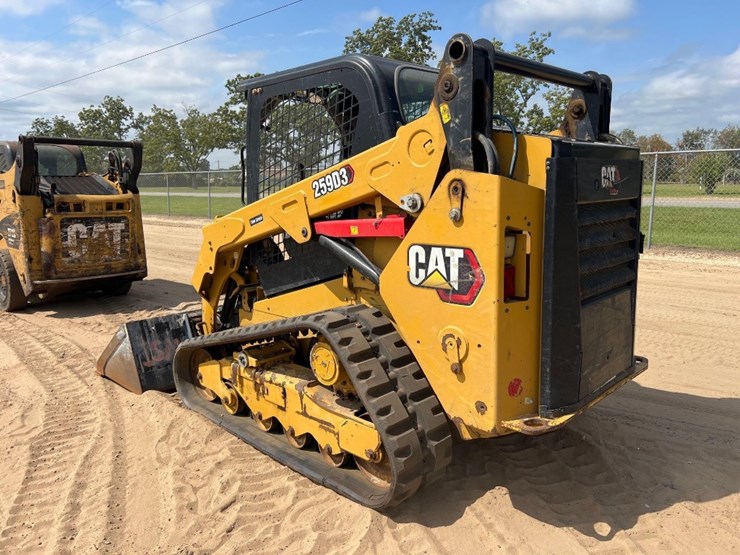 2020-caterpillar-259d3-image-2