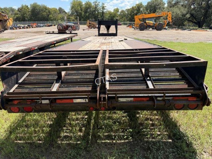 #92-•-ranch-king-26'-gooseneck-trailer-image-8