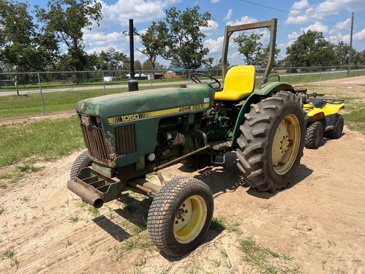 john-deere-1050-image-8