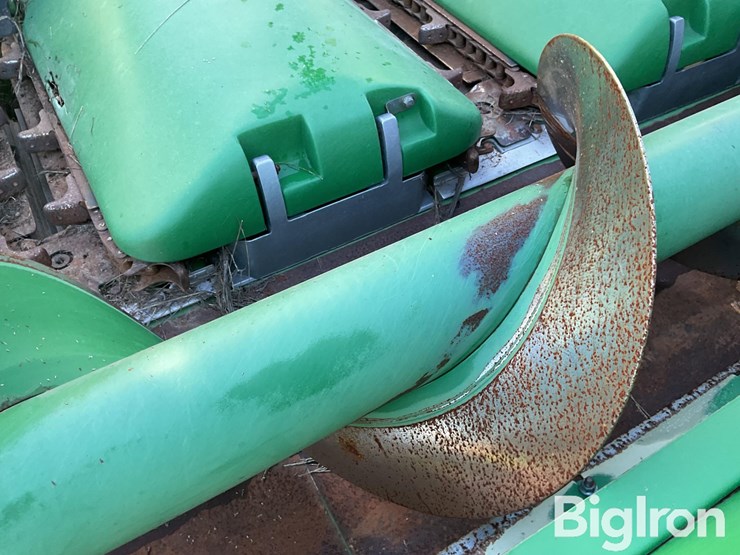 2013-john-deere-608c-image-13
