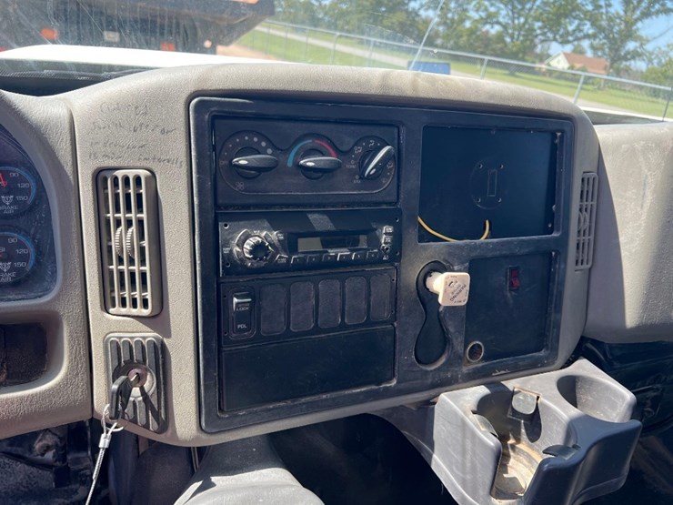 2012-international-durastar-4400-image-32