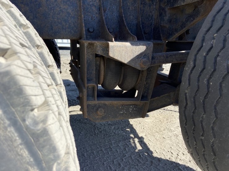 2004-peterbilt-378-image-40