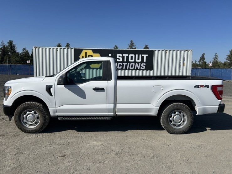 2022-ford-f150-xl-image-2