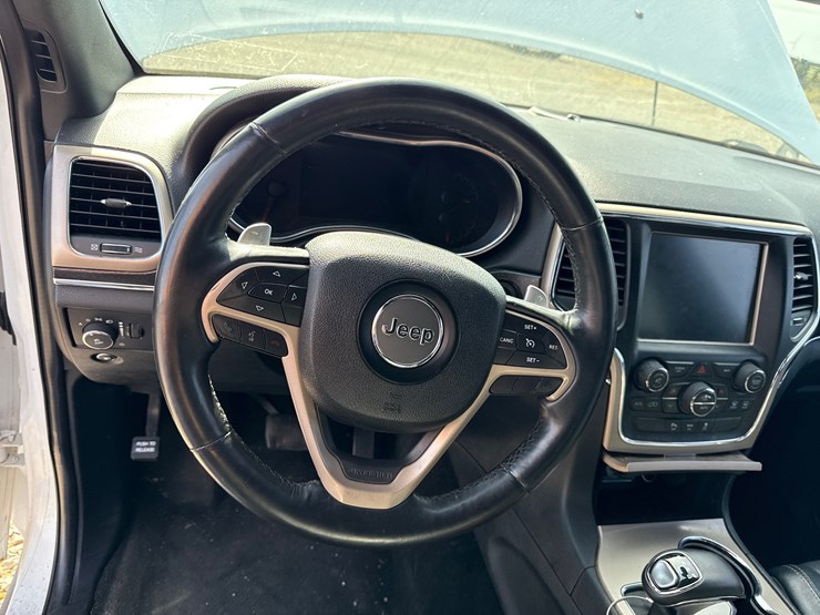 2015-jeep-grand-cherokee-image-33