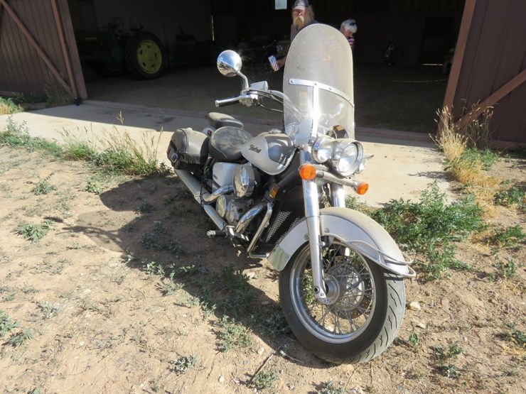2005-honda-shadow-750-motorcycle-image-3
