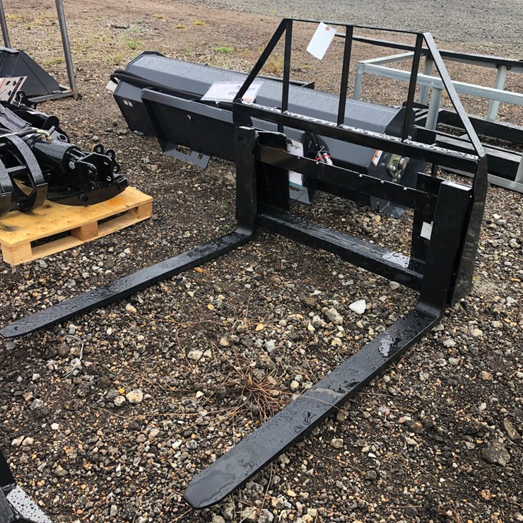 #97 • 48” SKID STEER PALLET FORKS