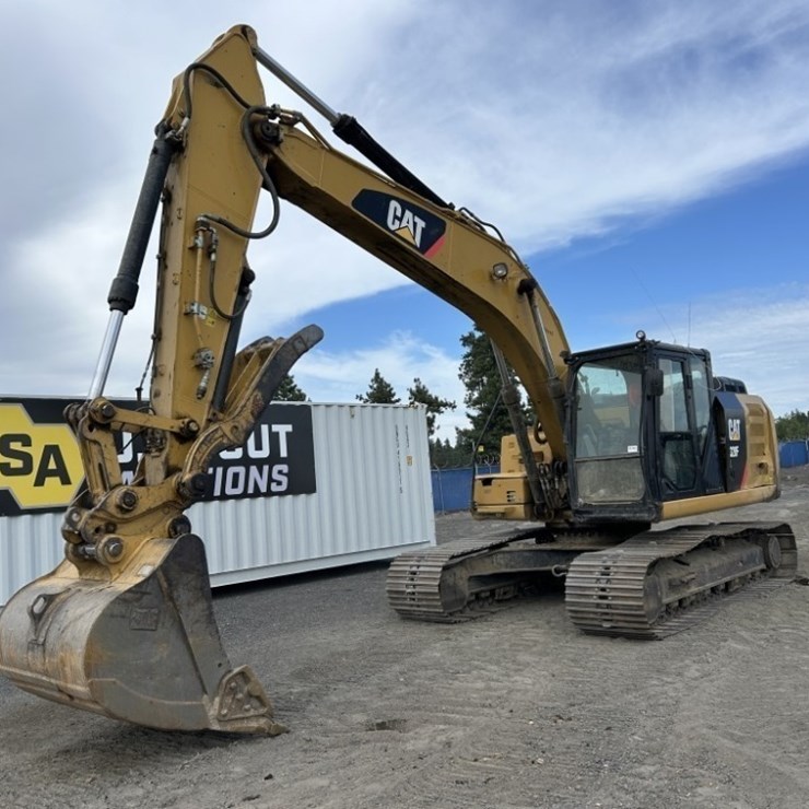 2017 CATERPILLAR 320FL
