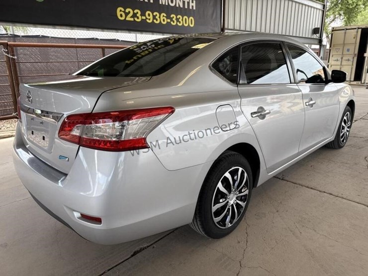 2014-nissan-sentra-sdn-image-7