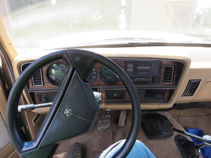 1989-dodge-ram-250-image-15