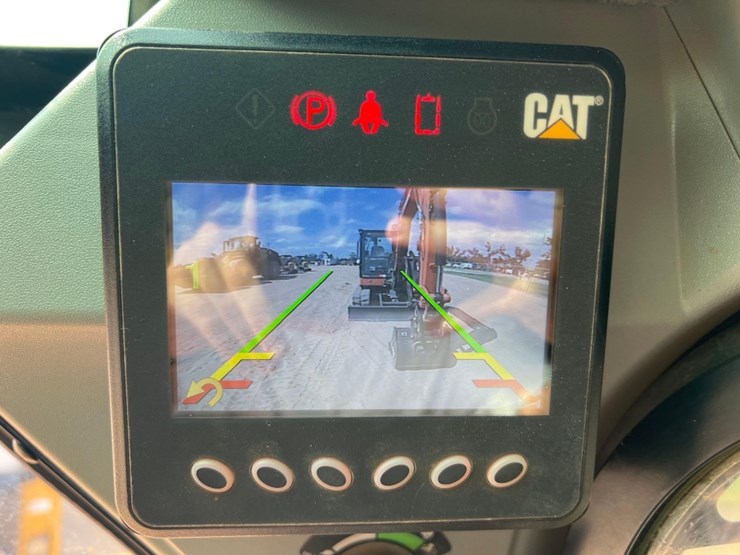 2023-caterpillar-299d3-xe-image-37