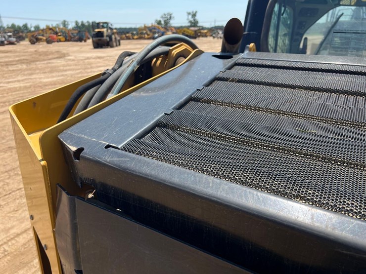 2016-caterpillar-277d-image-19