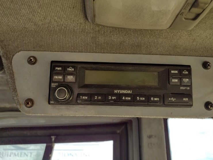 hyundai-110d-7e-image-10