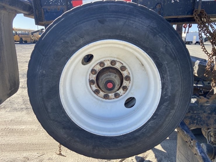 2004-peterbilt-378-image-26