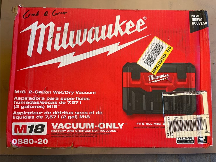 #1165-•-milwakee-2-gallon-wet-dry-vacuum-image-1