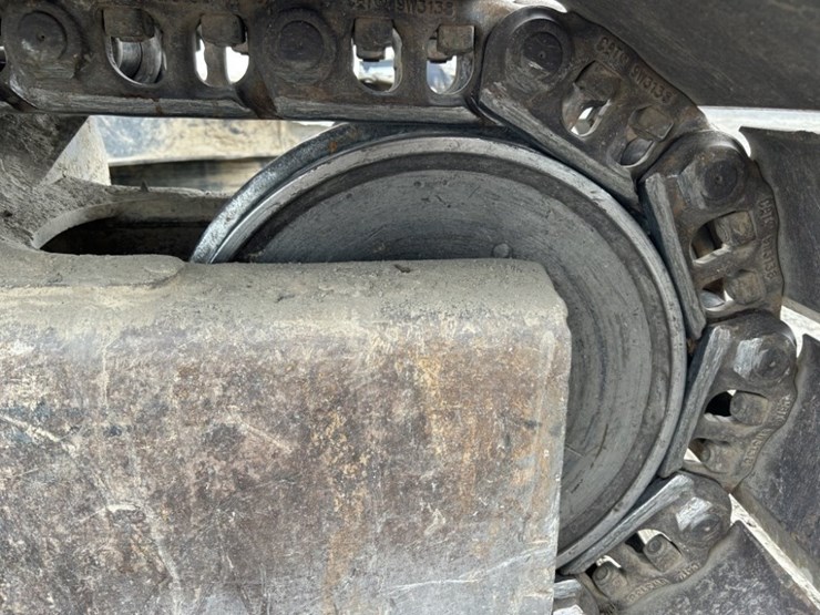2017-caterpillar-320fl-image-25