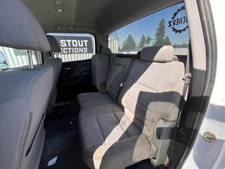 2018-chevrolet-silverado-2500-image-22