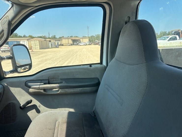 2002-ford-f250-image-28