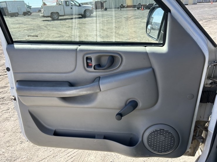 1999-gmc-sonoma-pickup-image-21