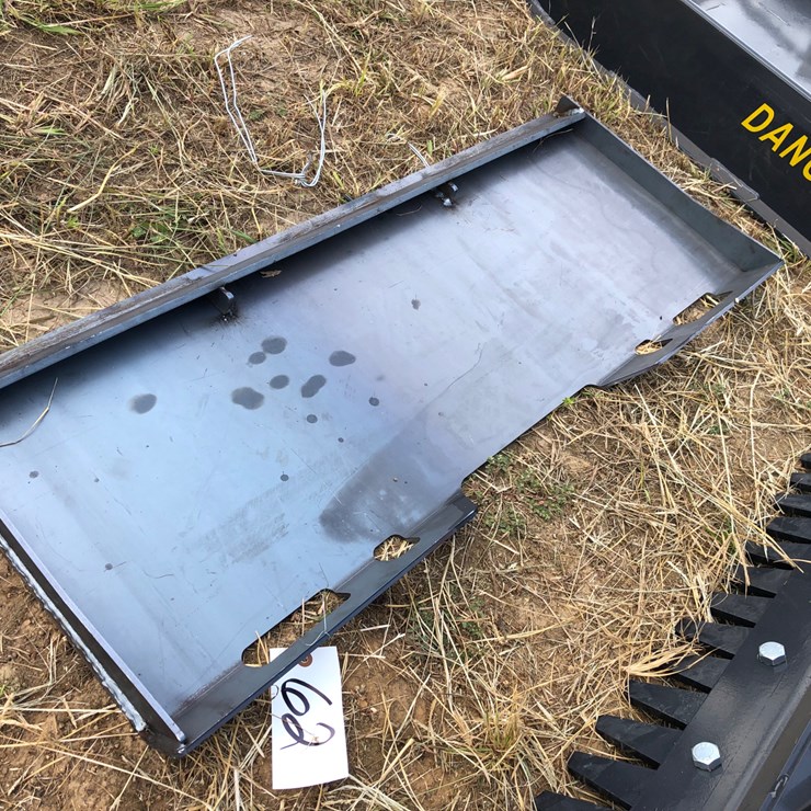 #62 • SKID STEER MOUNT PLATE